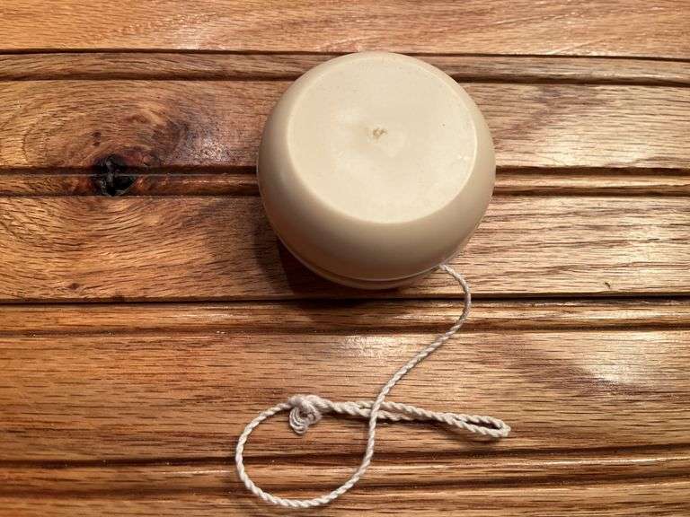 (2) John Deere Yo-Yo + Key Holder