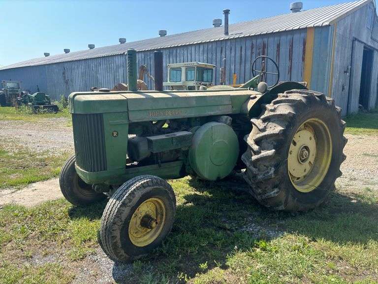 John Deere Model R image
