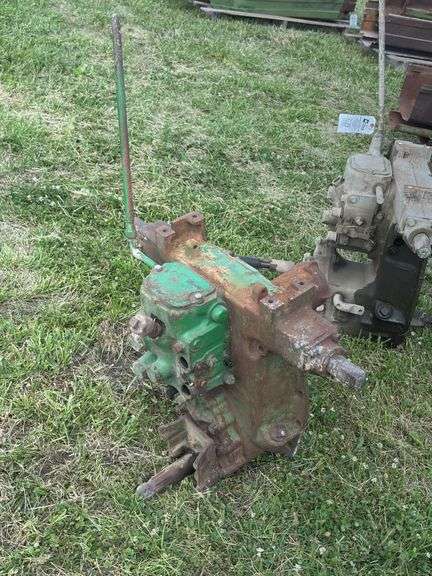 John Deere Powr-Trol Housing image