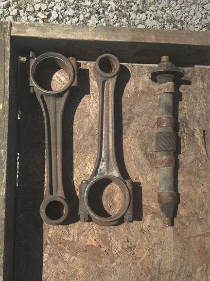 John Deere Model G Rod Set and Camshaft image