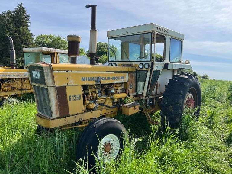 Minneapolis Moline G1350 Diesel image