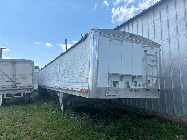 Wilson Pace Setter Hopper Bottom Semi Trailer image