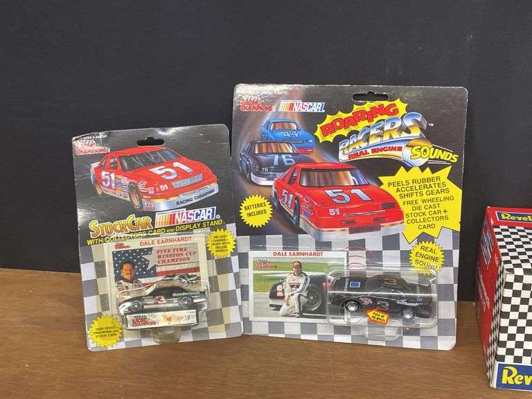 (7) Dale Earnhardt NASCAR Lot NIB
