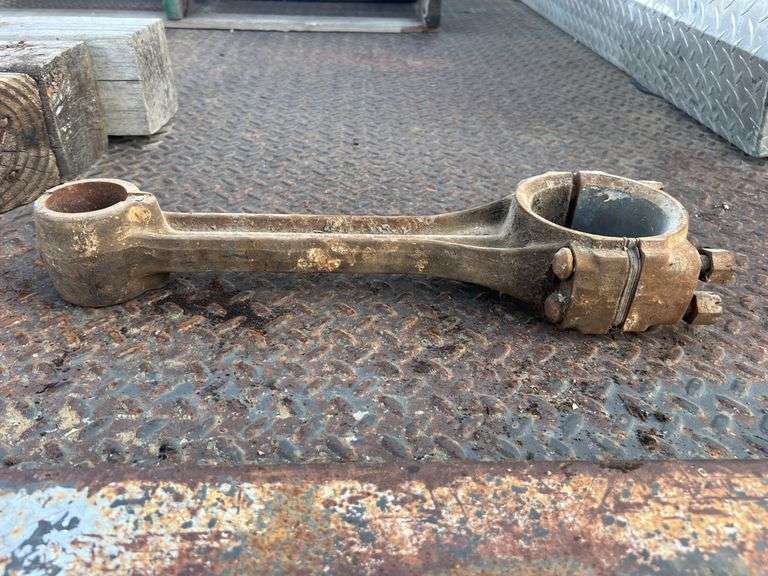John Deere Model G Rod image