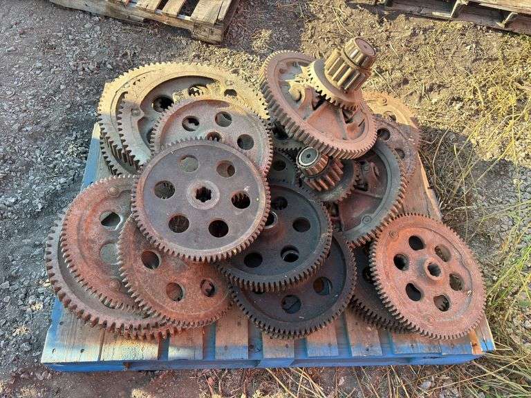 Bull Gears and Transmission Gears image