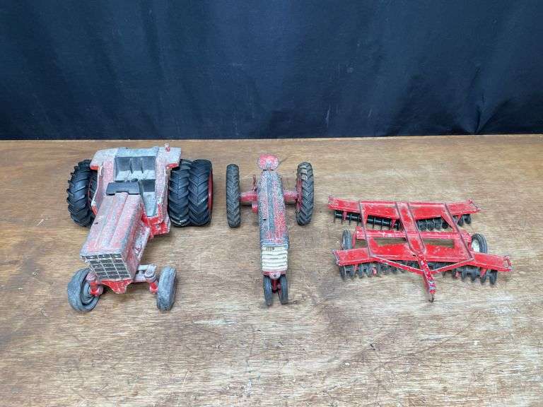 (3) 1/16 IH Tractors + Disk Ertl