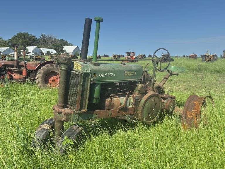John Deere G image