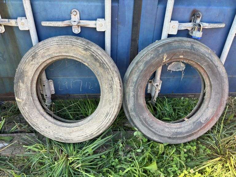 Front Tires image