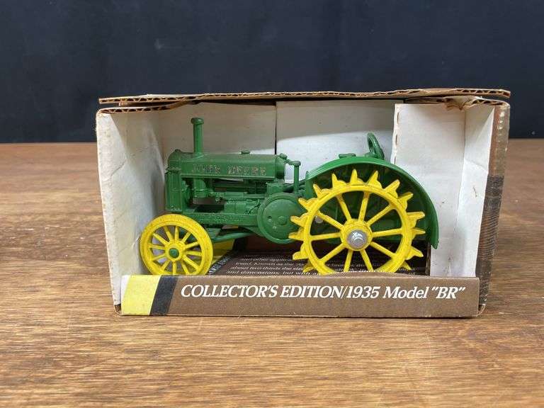 (2) 1/16 John Deere Waterloo Boy + BR NIB Ertl