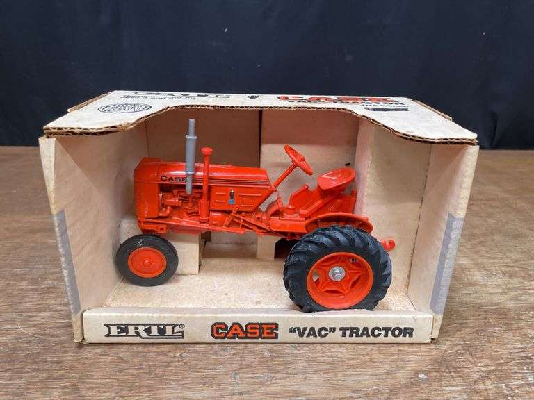 1/16 Case VAC NIB Ertl image