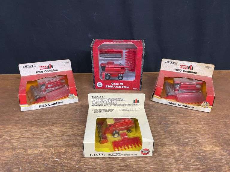 (4) 1/64 IH + Case-IH Combines NIB Ertl image