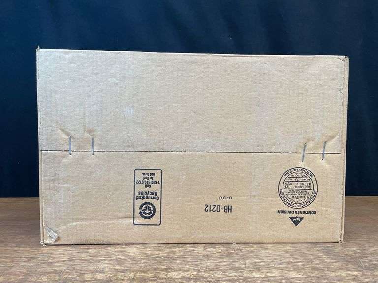 1/8 Farmall 400 Special Edition NIB SM