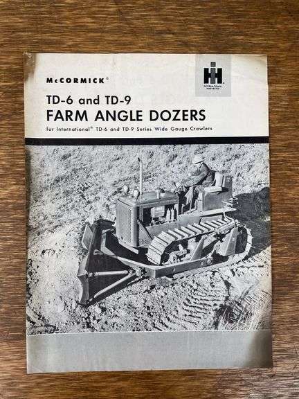IH TD-6 + TD-9 Farm Angle Dozers Sales Literature image