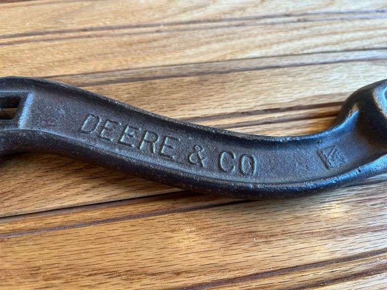 Deere & Co. Wrench