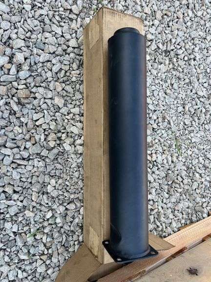 John Deere B Muffler image