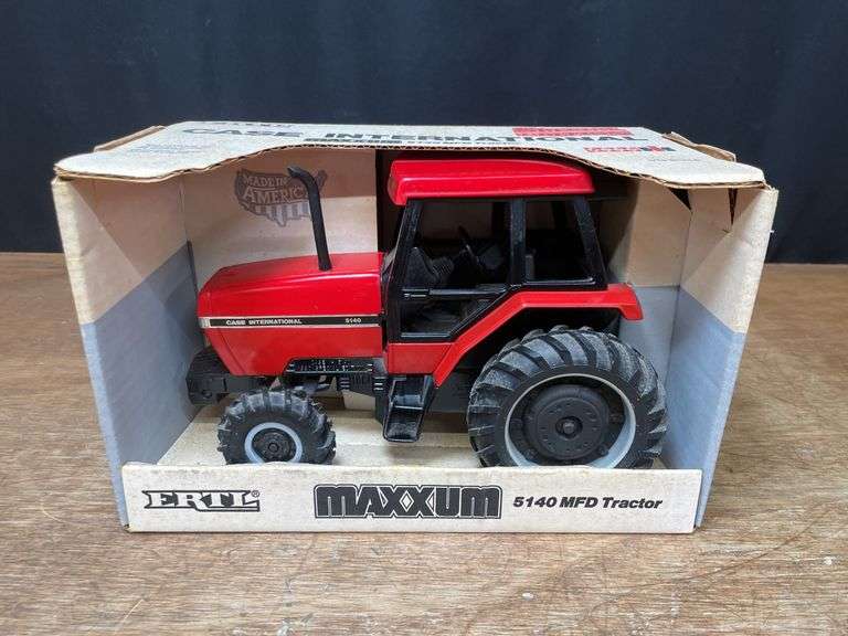 1/16 Case-IH Maxxum 5140 Special Edition NIB Ertl image