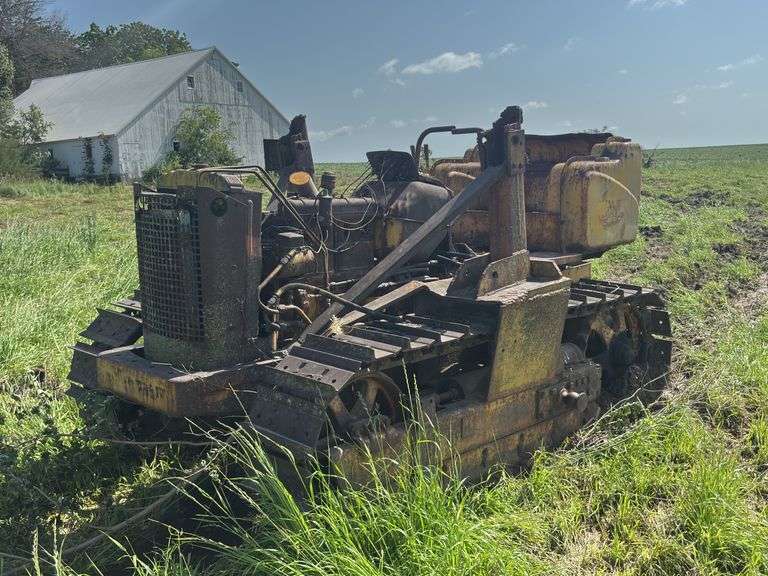 Minneapolis Moline Crawler image