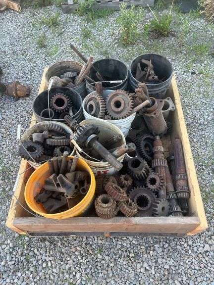 John Deere Transmission Parts image