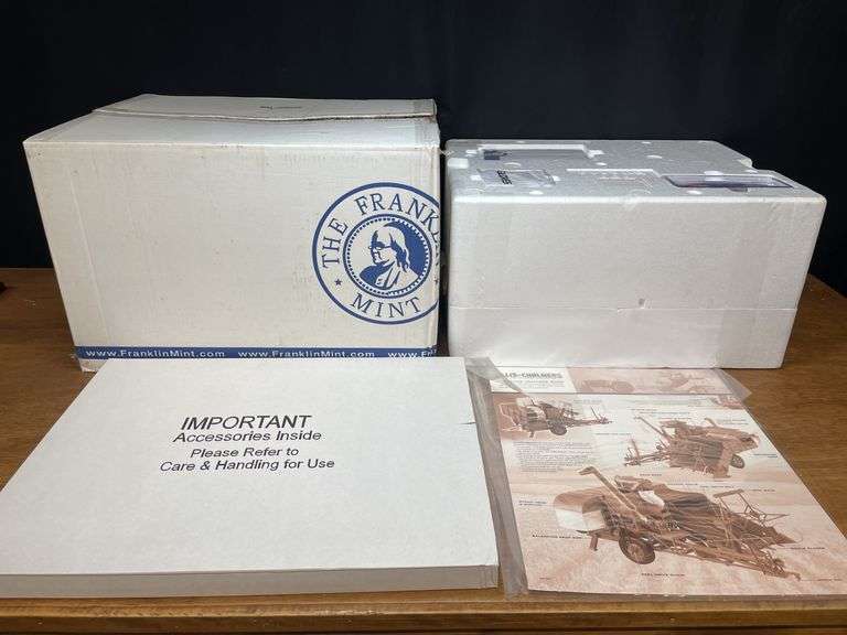 1/12 AC 60A All-Crop Combine NIB Franklin Mint image