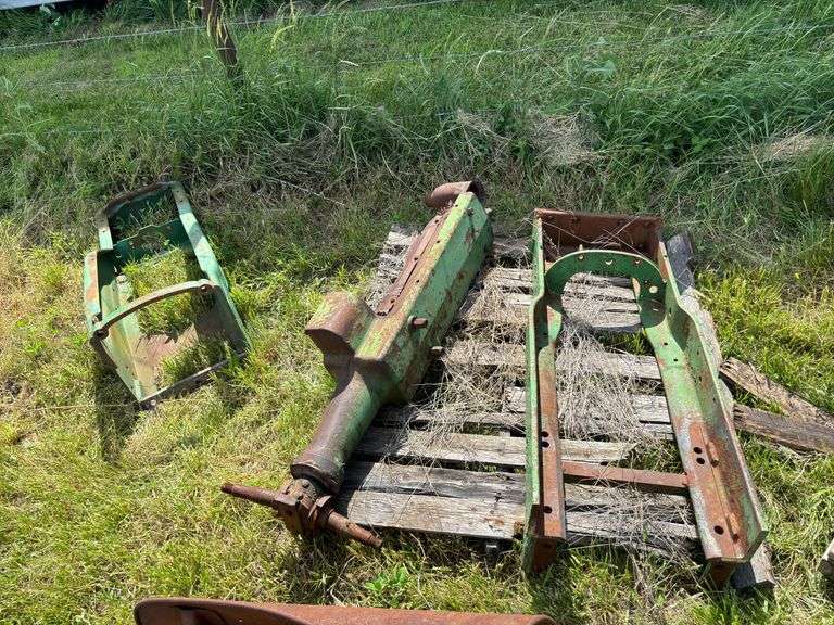 Steering Pedestal and Front Frames image