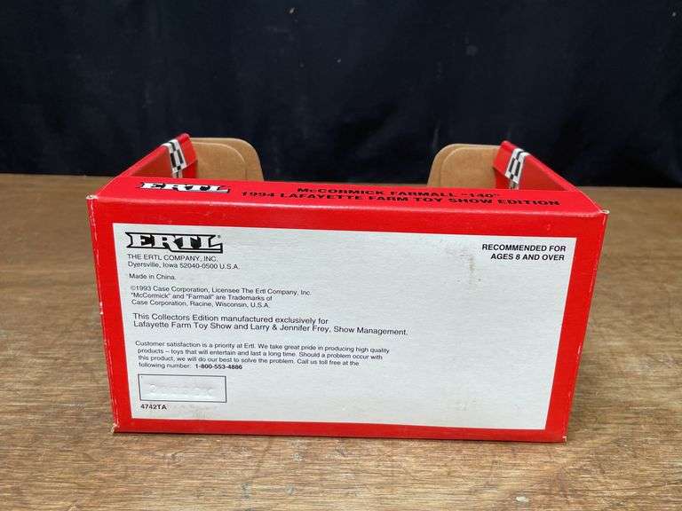 1/16 Farmall 140 1994 Lafayette NIB Ertl