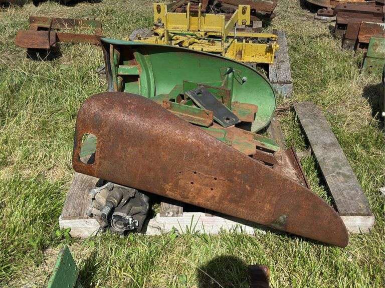 John Deere Fenders and Floor Pan