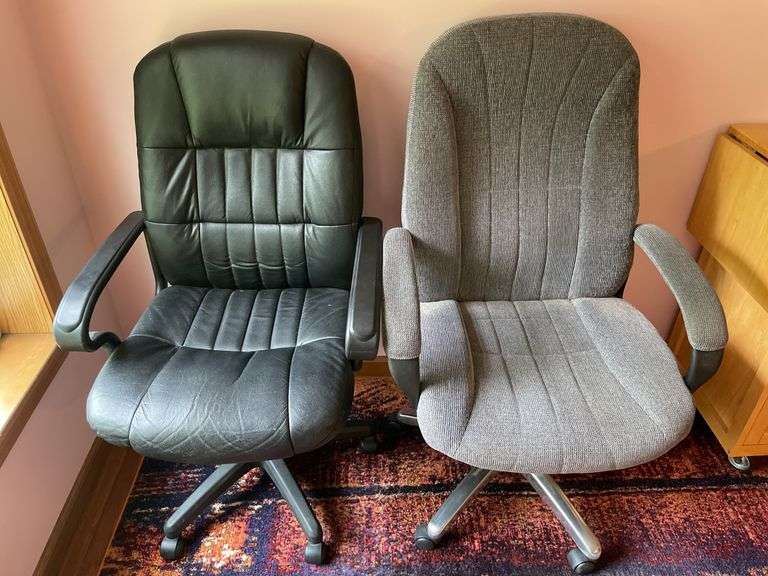 (2) Office Chairs