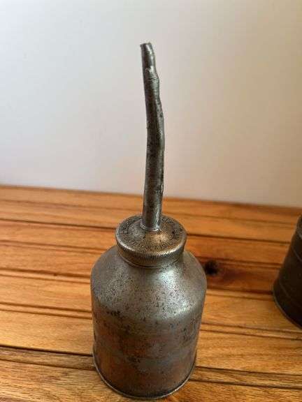 (3) Oil Cans