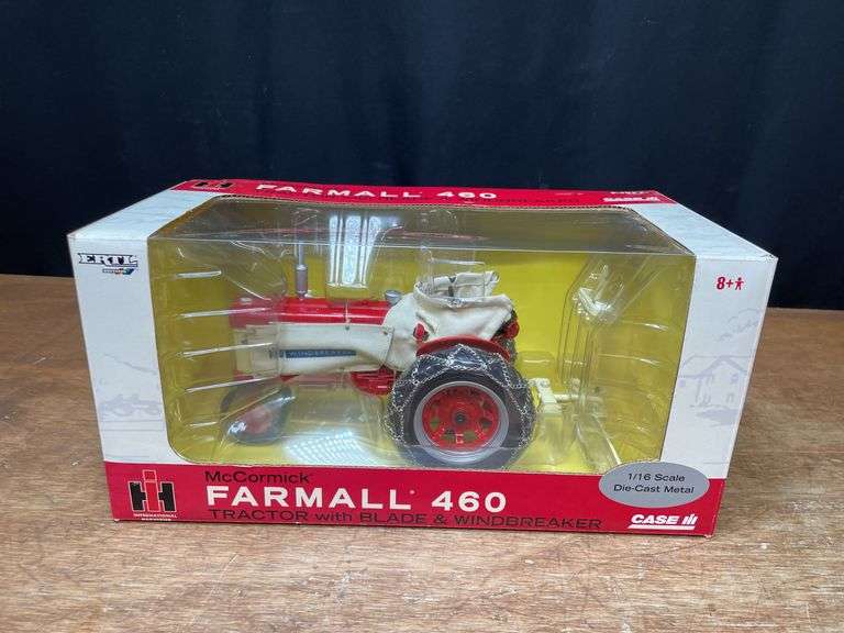1/16 Farmall 460 w/Blade NIB Ertl image