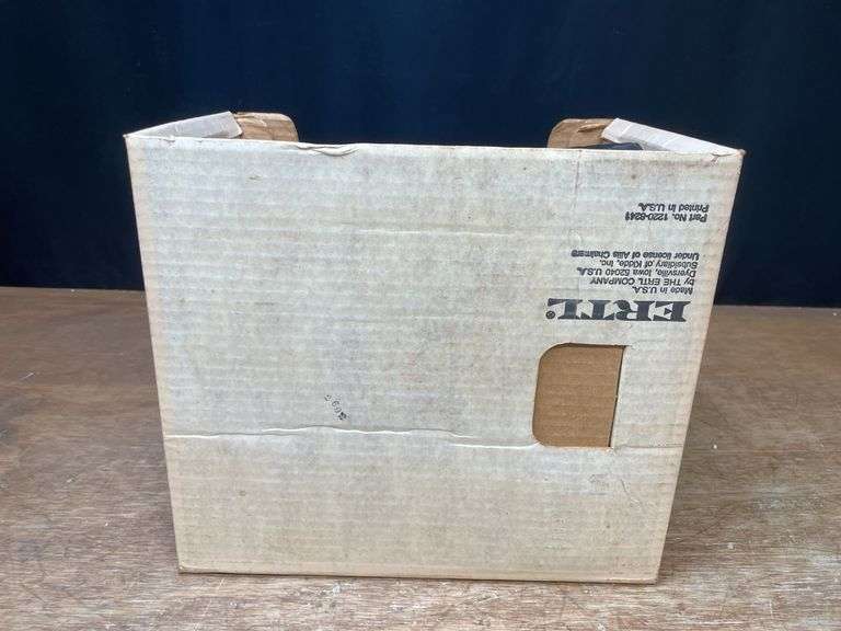 1/16 AC 8030 Reno Collector NIB Ertl