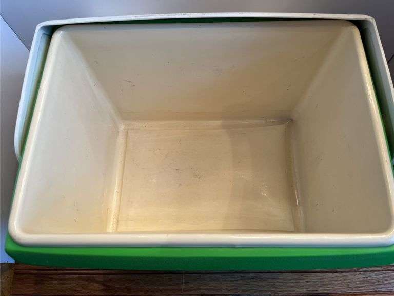John Deere Igloo Cooler