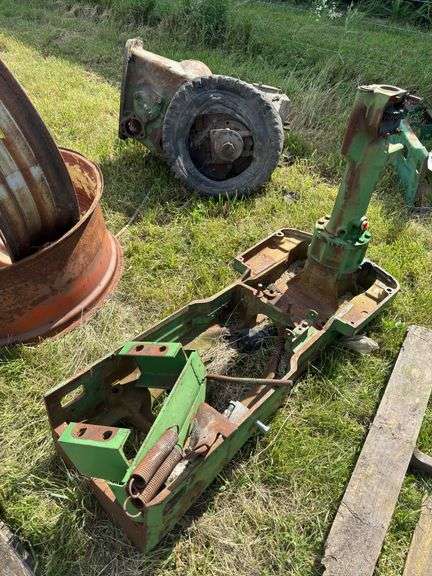 John Deere G Steering Pedestal and Transmission image