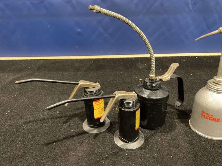 (7) Oil Cans