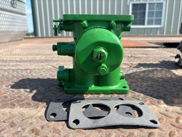 Marvel Schebler DLTX 95 Carburetor image