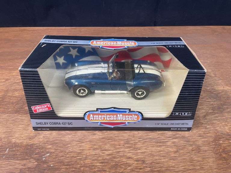 1/18 Shelby Cobra NIB Ertl
