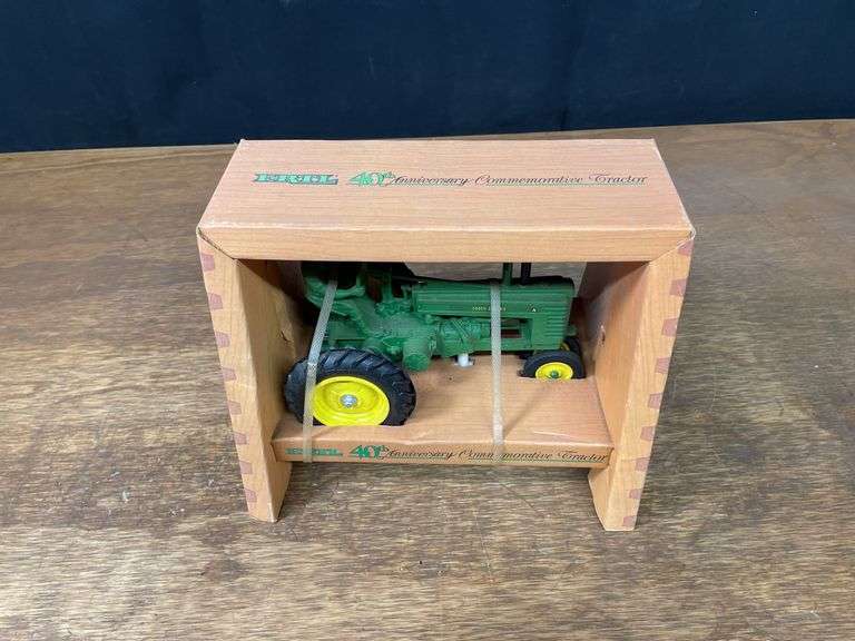 1/16 John Deere A 40th Anniversary NIB Ertl