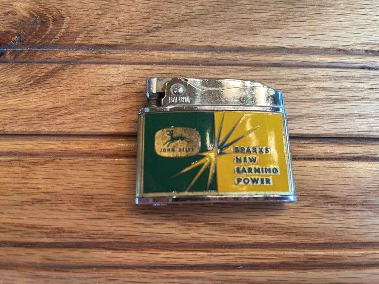 John Deere Lighter image