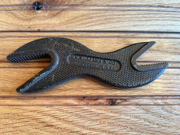 (3) Alligator Wrenches