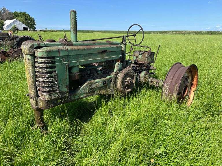 John Deere Late Styled Model A image