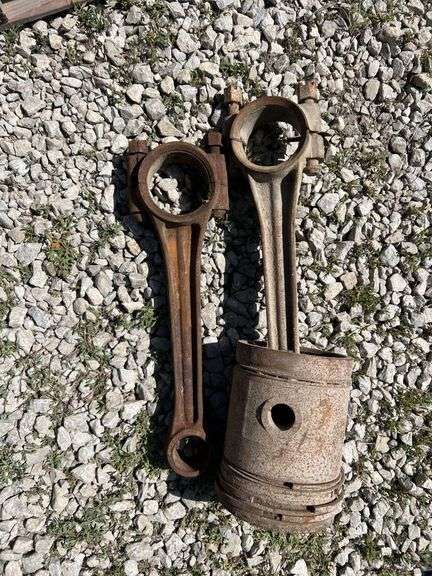 John Deere Model A Rods Set and Piston image