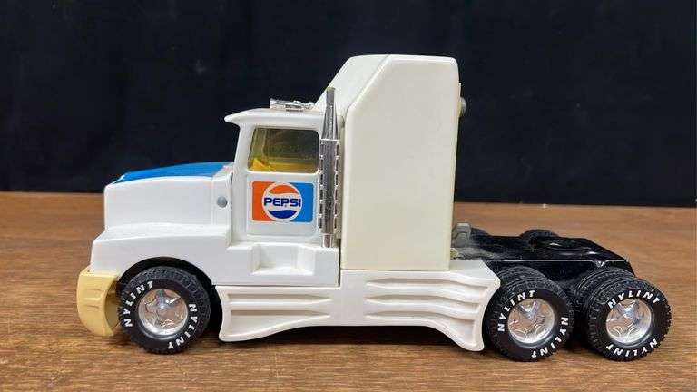 (4) Pepsi + Coke Trucks