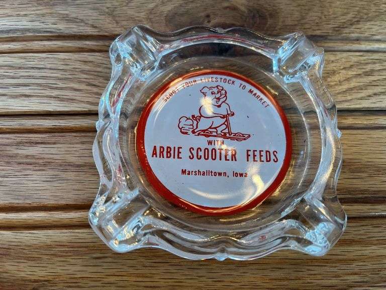 (3) Ashtrays