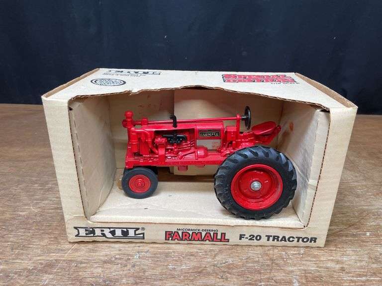 1/16 Farmall F20 Special Edition NIB Ertl image