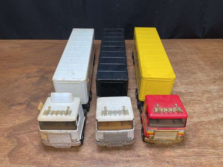 (3) Wal-Mart, Red Brand Nails, Pennzoil Semis Ertl