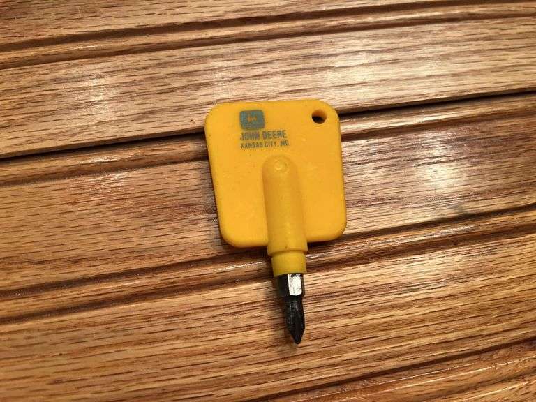 (3) John Deere Screwdrivers