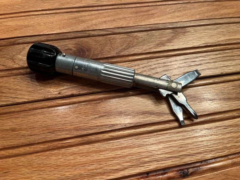 (3) John Deere Screwdrivers