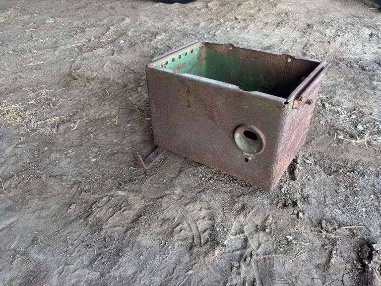 John Deere Late Styled Battery Box image
