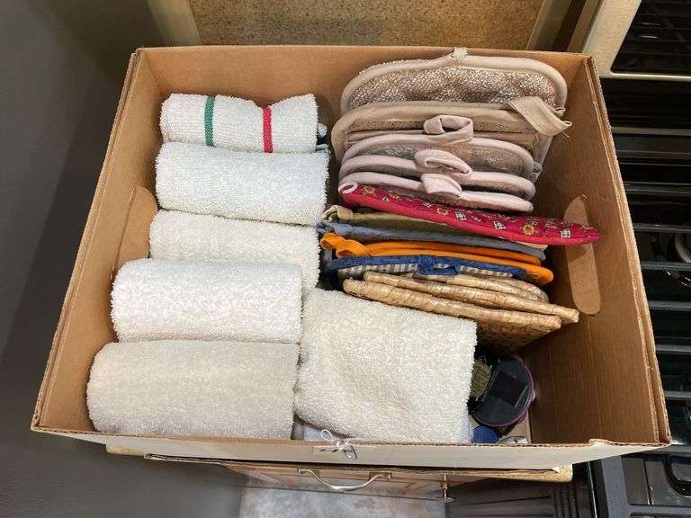 Dish Towels & Pot Holders
