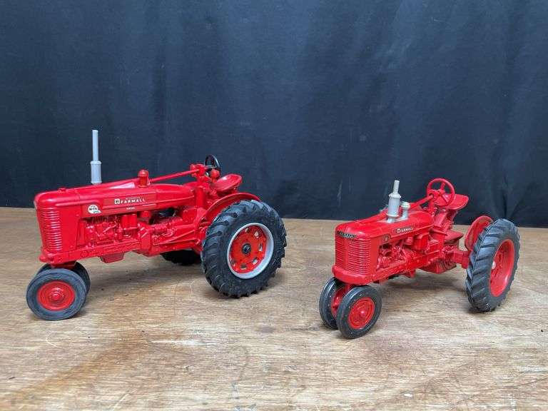(2) 1/16 Farmall H + Farmall Super M-TA Ertl