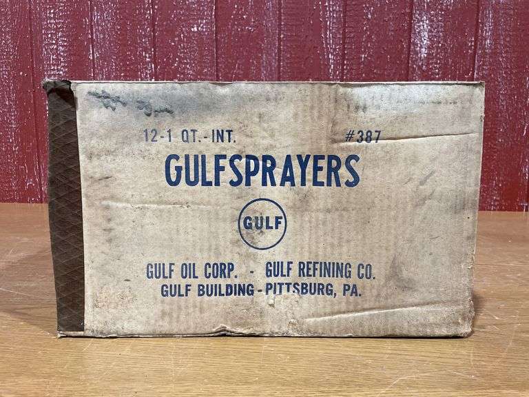 Vintage box of "GULFSPRAYERS" #387 from Gulf Oil Corporation, containes twelve 1-quart units of Gulfspray. image